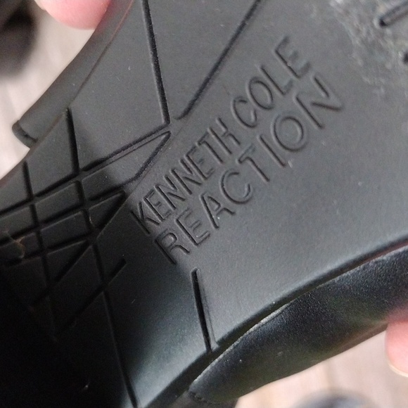 Reaction Kenneth Cole black leather open toe heels. Size 10 - Picture 7 of 11